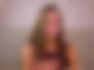 Live cam show with MarshaGriffin - Flashing on TottyGirls