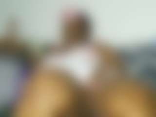 Live cam show with ThickianaRider - Tittyfuck on Camsoda