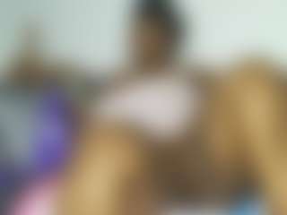 ThickianaRider's Live Sex Cam Show