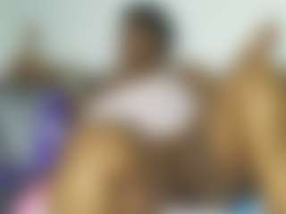 ThickianaRider's Live Sex Cam Show