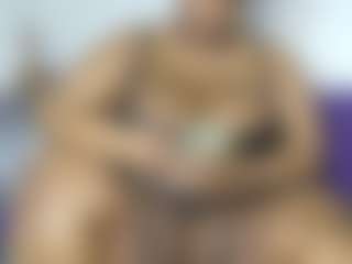 ThickianaRider's Live Sex Cam Show