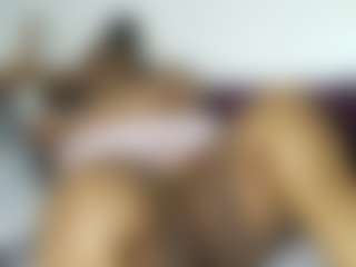 Live cam show with ThickianaRider - Moan on livesexfox.com