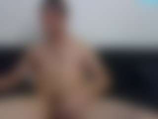 cazzodibuddah's Live Sex Cam Show