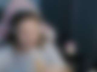 Live cam show with Helen - Tittyfuck on madthumbs