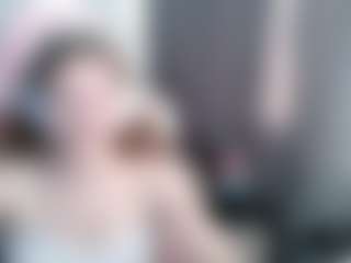 Live cam show with Helen - Gagging on CamSodaAdn