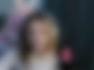 Live-camshow met Helen - Body Massage op Camsoda