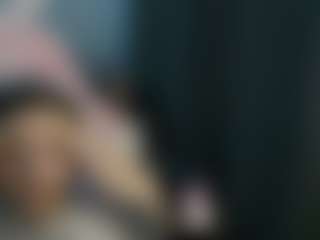 Live cam show with Helen - Upskirt on livesuperchat.net