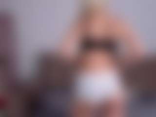 Live cam show with LorrianeVogl - Thin on xfollow cams