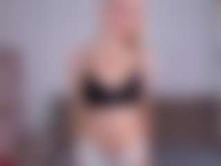 Live cam show with LorrianeVogl - Blue Eyes on milfzrlive.com