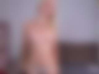 Live cam show with LorrianeVogl - Blue Eyes on MyBangCams