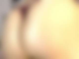 Live cam show with CurvyBombom - Game on Camsoda