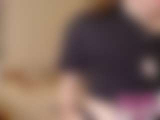 Live cam show with LiliVenom - New Petite on Dare Cams