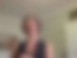 Live cam show with Ria - Solo on SmokeAndPoke