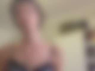Live cam show with Ria - New Small Tits on Camsoda