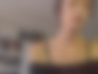 Live cam show with Ria - Petite Young Adult on Camsoda