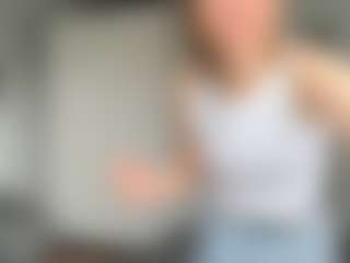 Live cam show with malvinatoken - Green Eyes on Milfs Live