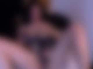 Live cam show with Zafira-Cass - Camel Toe on Milf Play