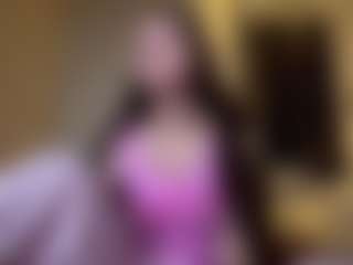 Live cam show with Niky - Granny on friskycurves.com