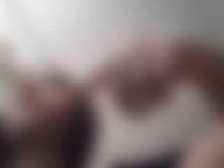 Live cam show with Eliza - Public on liverealitysex.com