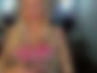 Live cam show with Catherine-Everly1 - Flashing on Strip Flash - Live Sex Shows