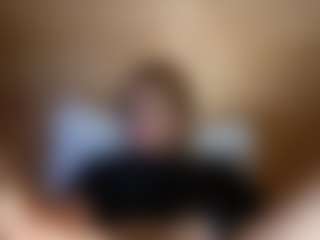 ElssaDaisy's Live Sex Cam Show