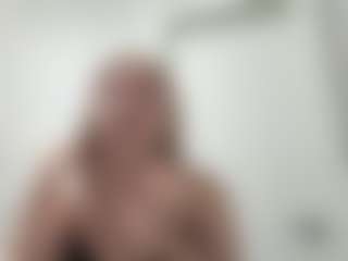 Live cam show with Alysa - Striptease Young Adult on Camsoda