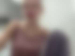 Live cam show with Lily - Nipple Piercings on Camsoda