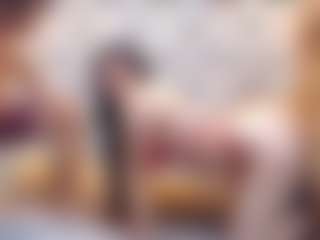 Live cam show with DayannaWild - Strip on TeamSkeetLive