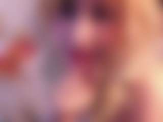 Live cam show with DorotiCasino - Green Eyes on Camsoda
