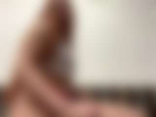EleonoreHawkey's Live Sex Cam Show
