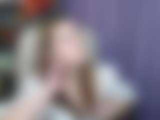 Live cam show with ElizabethGlow - New Teen (18+) on CamClone