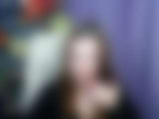 Live cam show with ElizabethGlow - Housewife on Mixed Magazine Live