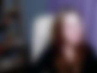 Live cam show with ElizabethGlow - Wife on Cam Slut