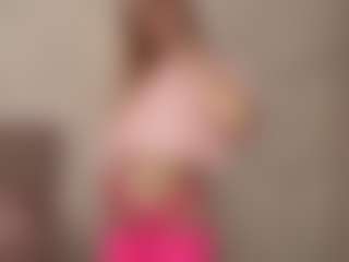 Live cam show with RoslynMiernik - Domination on intimatelivegirls.com