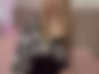 Live cam show with RoslynMiernik - Stockings on liverealitysex.com