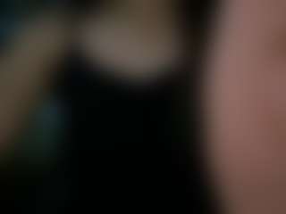 julieee04's Live Sex Cam Show