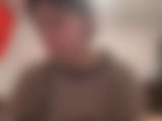 Live cam show with MikaelaDzubak - Bedroom Teen (18+) on Hubzter Live