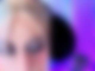 Show in cam erotica live di CLOECAMERON