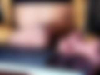 CLOECAMERON's Live Sex Cam Show
