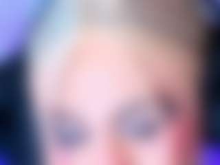 CLOECAMERON's Live Sex Cam Show