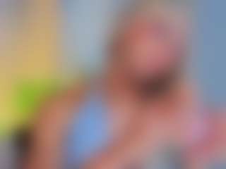 CLOECAMERON's Live Sex Cam Show