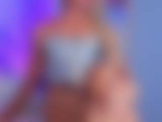 CLOECAMERON's Live Sex Cam Show