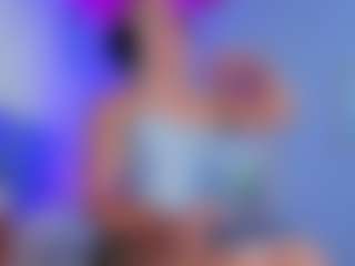 CLOECAMERON's Live Sex Cam Show