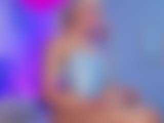 CLOECAMERON's Live Sex Cam Show