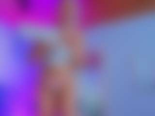 CLOECAMERON's Live Sex Cam Show