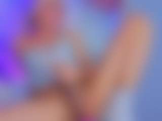CLOECAMERON's Live Sex Cam Show