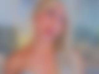 CLOECAMERON's Live Sex Cam Show