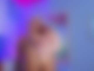 CLOECAMERON's Live Sex Cam Show