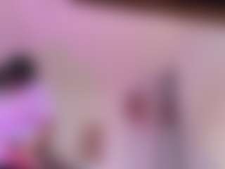 Live cam show with Fiorella - Blowjob on MyBangCams