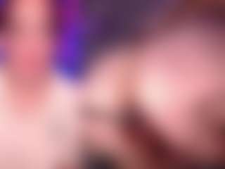 Live cam show with StacyReed - Cute on Camsoda